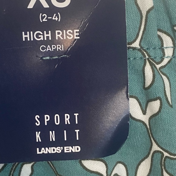 NWT Labds’ End high rise Capris in Teal Shadow Floral Leaf - Picture 5 of 6